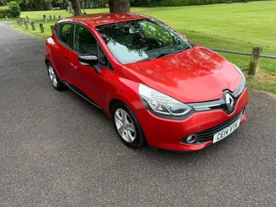 Used Renault Clio Dynamique 90 HP (66 kW) 2014 Red Hatchback