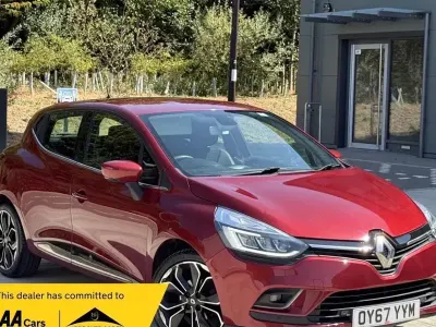 Used Renault Clio Dynamique 2017 Red Hatchback