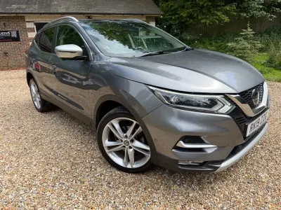 Begagnad Nissan Qashqai N-Motion 140 HK (102 kW) 2019 Grå SUV