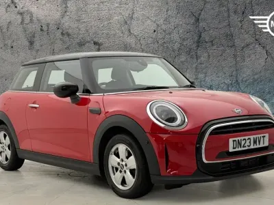 Used Mini Cooper Classic 134 HP (98 kW) 2023 Red Hatchback