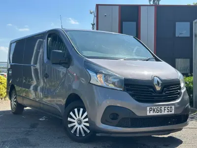 Used Renault Trafic Business 125 HP (91 kW) 2016 Grey MPV