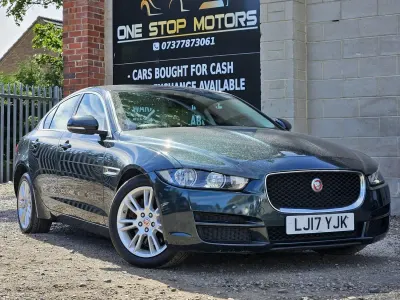 Used Jaguar XE Prestige 180 HP (132 kW) 2017 Green Sedan
