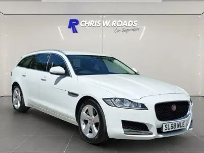 Used Jaguar XF Sportbrake Portfolio 240 HP (176 kW) 2018 White Estate
