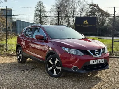 Used Nissan Qashqai N-TEC 110 HP (80 kW) 2014 Red SUV