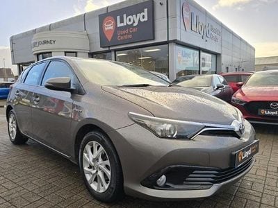 Used 2017 Toyota Auris Hybrid Business Edition | £12,495 (Fair price)