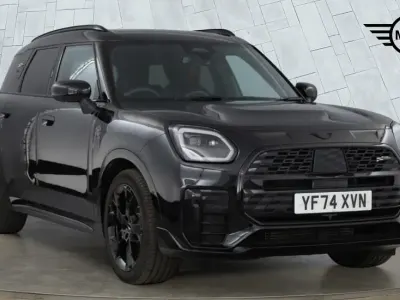 Używany Mini Countryman 215 KM (158 kW) 2024 Czarny SUV