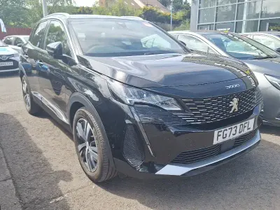 Begagnad Peugeot 3008 Allure+ 131 HK (96 kW) 2023 Svart SUV