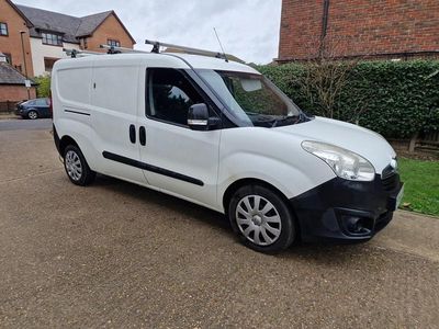 White Used 2017 Vauxhall Combo Van | £4,499 (Fair price)