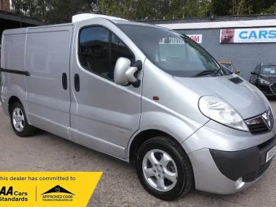 Used Vauxhall Vivaro Sportive 113 HP (83 kW) 2011 Silver MPV