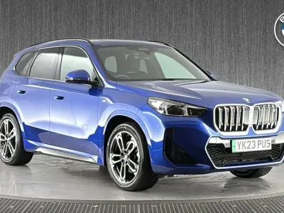 Begagnad BMW iX1 M Sport 227 kW (309 HK) 2023 Blå SUV