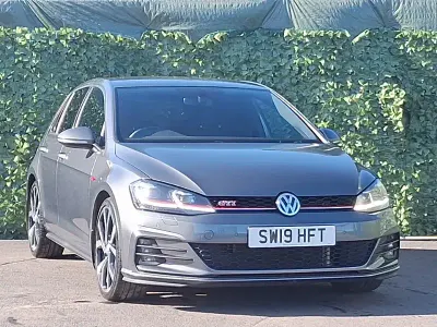 Begagnad VW Golf VII GTI 245 HK (180 kW) 2019 Grå Halvkombi