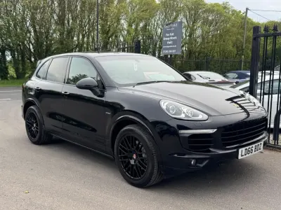Usado Porsche Cayenne Platinum Edition 262 HP (192 kW) 2016 Preto SUV