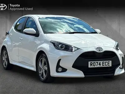 Used Toyota Yaris 116 HP (85 kW) 2024 White Hatchback