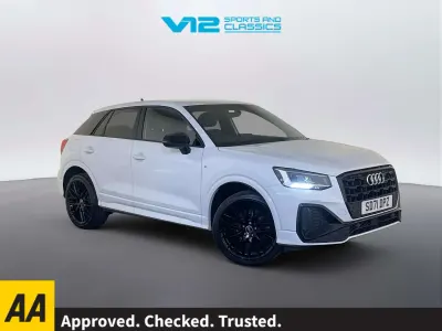 Usado Audi Q2 Black Edition 150 HP (110 kW) 2021 Branco SUV