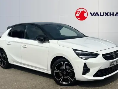 Used Vauxhall Corsa Ultimate 131 HP (96 kW) 2023 White Hatchback