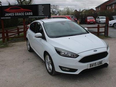 Used Ford Focus Zetec 115 HP (84 kW) 2015 White Hatchback