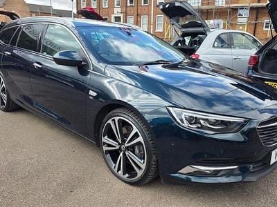 Second-hand Vauxhall Insignia Elite 260 CP (191 kW) 2017 Verde Break