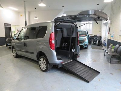 Used Fiat Doblò 105 HP (77 kW) 2014 Grey MPV