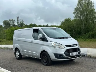Used Ford Transit Custom Limited 130 HP (95 kW) 2017 Silver Van