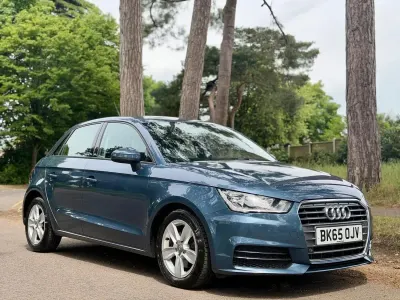 Used Audi A1 Sportback Design 116 HP (85 kW) 2015 Blue Hatchback