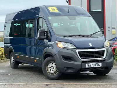 Begagnad Peugeot Boxer 130 HK (95 kW) 2020 Blå Van