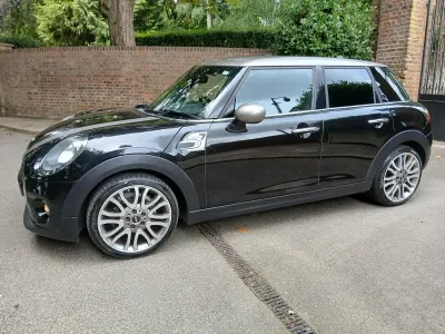 Used Mini Cooper D Hatch 2016 Midnight black pearl metallic Hatchback