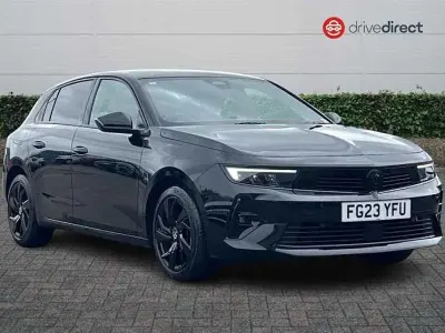 Begagnad Vauxhall Astra S 130 HK (95 kW) 2023 Svart Halvkombi