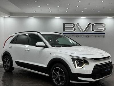 Używany Kia Niro 141 KM (103 kW) 2023 Biały SUV