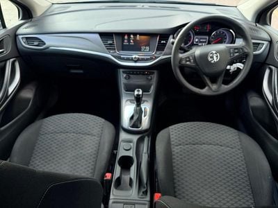 Used Vauxhall Astra Design Edition 150 HP (110 kW) 2016 Silver Hatchback