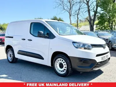 Begagnad Toyota Proace Active 100 HK (73 kW) 2022 Vit Minibuss