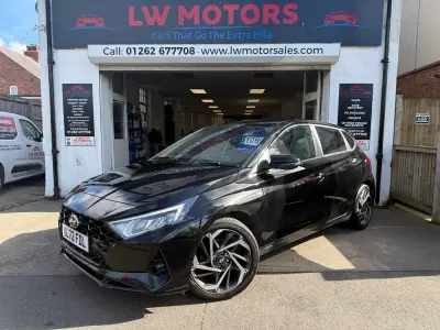 Usado Hyundai i20 Premium 2023 Negro Utilitario