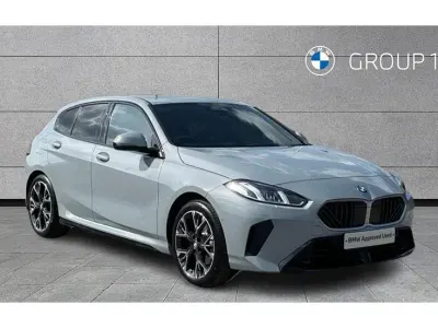 Usado BMW 120 M Sport 156 CV (114 kW) 2025 Gris Utilitario