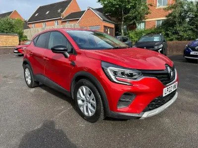 Used Renault Captur Iconic 140 HP (102 kW) 2022 Red  SUV