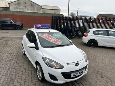 Used Mazda 2 2011 White Hatchback