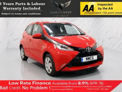 Used Toyota Aygo X-play 68 HP (50 kW) 2017 Red Hatchback