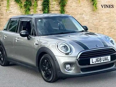 Used Mini Cooper Classic 134 HP (98 kW) 2018 Silver Hatchback