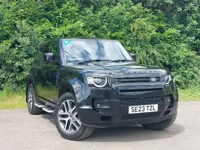 Used Land Rover Defender SE Dynamic 249 HP (183 kW) 2023 Black SUV