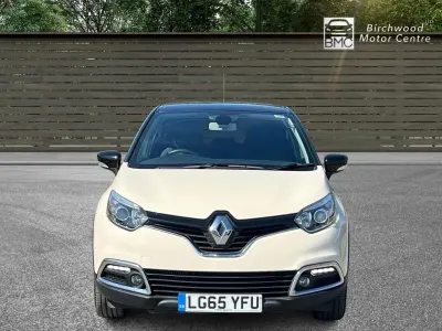 Used Renault Captur Dynamique 120 HP (88 kW) 2015 White SUV