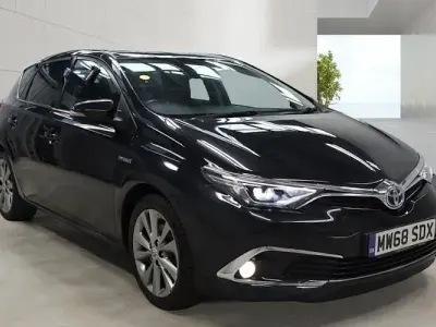 Used Toyota Auris Hybrid