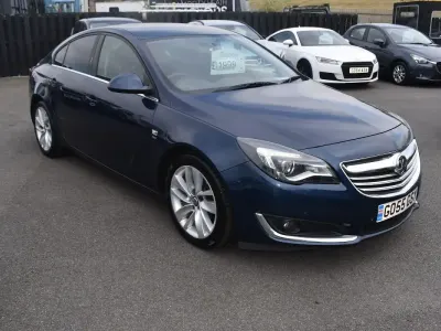 Used Vauxhall Insignia SRi 163 HP (119 kW) 2014 Blue Hatchback
