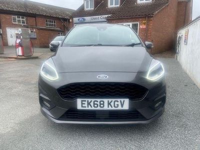 Käytetty Ford Fiesta ST-Line X 140 HP (102 kW) 2018 Harmaa Viistoperä