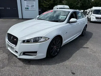 Used Jaguar XF 200 HP (147 kW) 2012 White Sedan