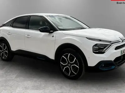 Used Citroën e-C4 Shine 100 kW (136 HP) 2022 White Hatchback