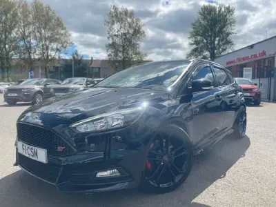 Used Ford Focus ST 250 HP (183 kW) 2017 Black Hatchback