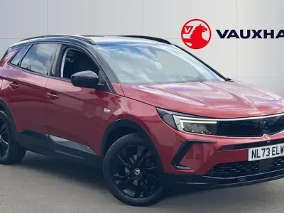 Used Vauxhall Grandland X 131 HP (96 kW) 2024 Red SUV