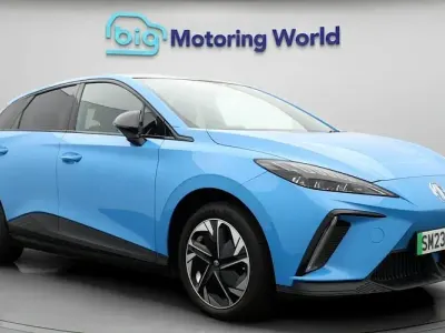 Used MG MG4 EV Trophy 150 kW (204 HP) 2023 Blue Hatchback