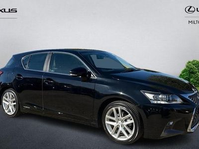 Lexus CT200h