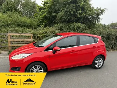 Used Ford Fiesta Zetec 98 HP (72 kW) 2017 Red Hatchback
