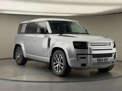 Used Land Rover Defender S 250 HP (183 kW) 2023 Hakuba silver SUV