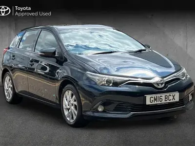 Used Toyota Auris Hybrid